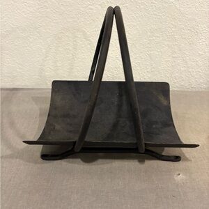 Black Metal Kindling Holder Log Cradle Fire Starters U Shaped Minimalist 8.75”